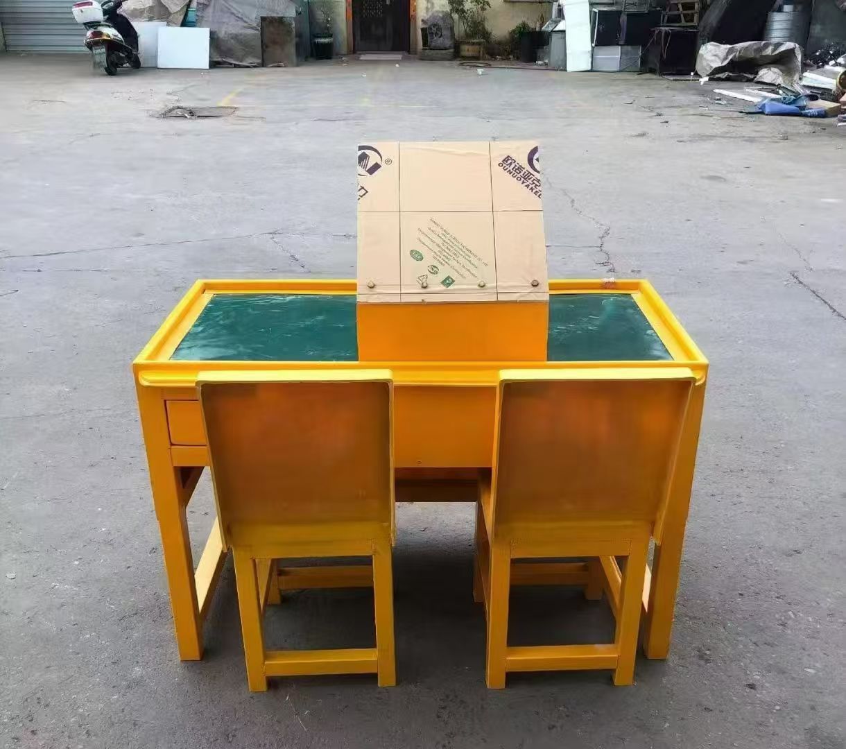 海林防静电导通桌井下煤矿火工品发放桌：危险品流转的安全守护者